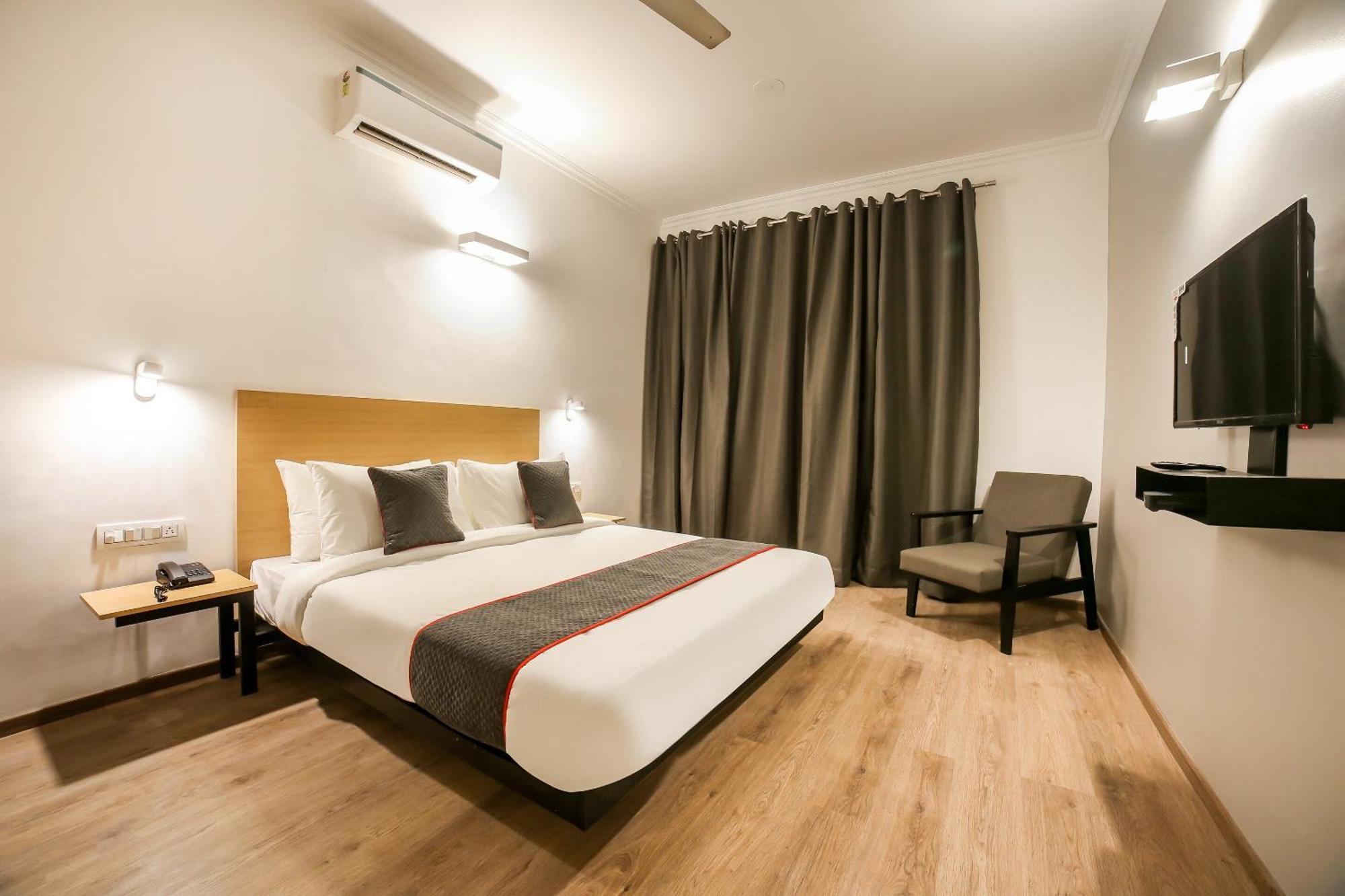 גורגאון Townhouse 330 Dlf Phase-2 Near Leisure Valley Park מראה חיצוני תמונה