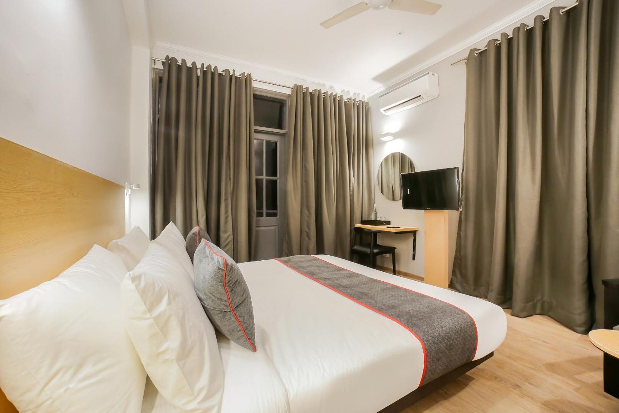 גורגאון Townhouse 330 Dlf Phase-2 Near Leisure Valley Park מראה חיצוני תמונה
