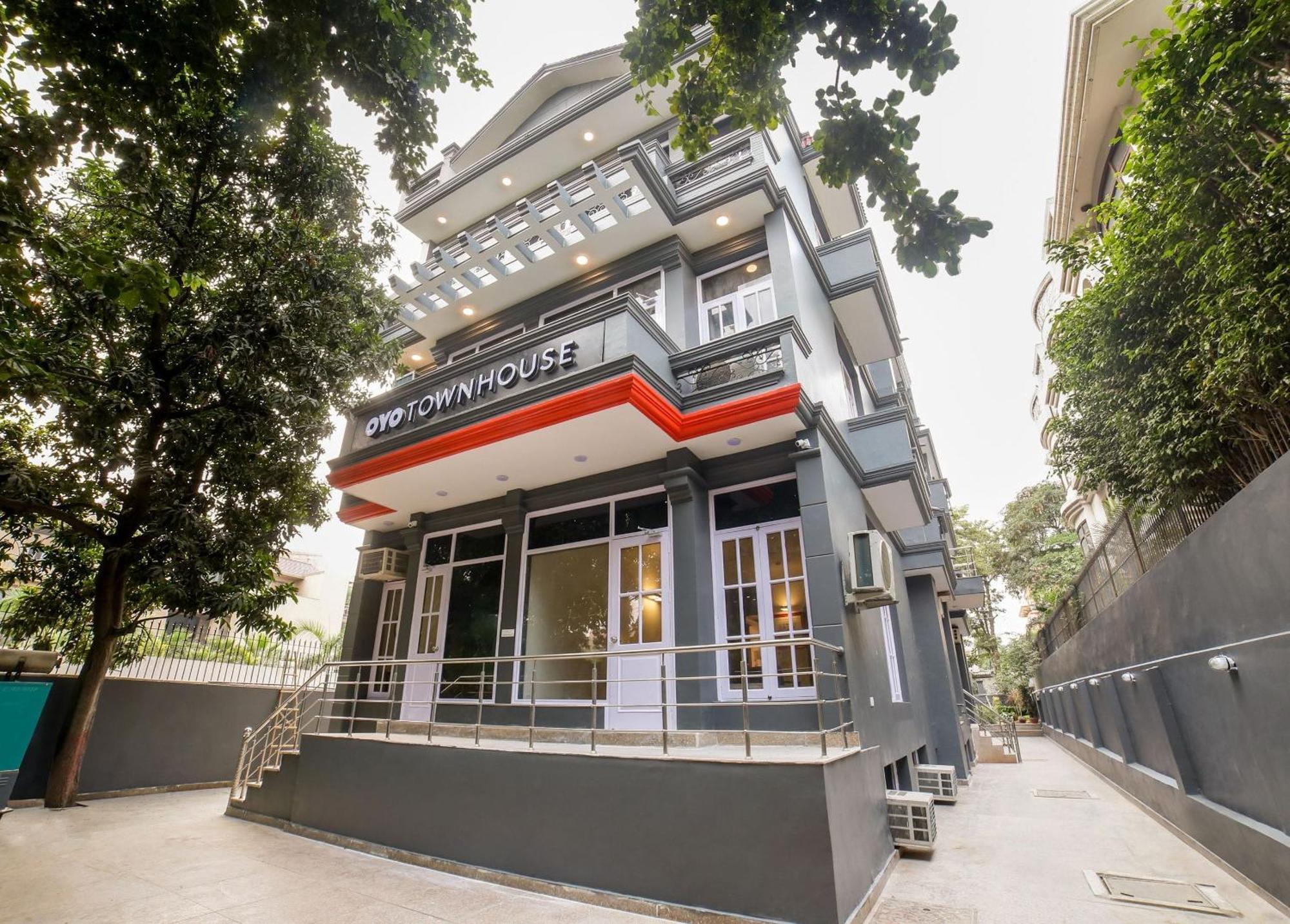גורגאון Townhouse 330 Dlf Phase-2 Near Leisure Valley Park מראה חיצוני תמונה