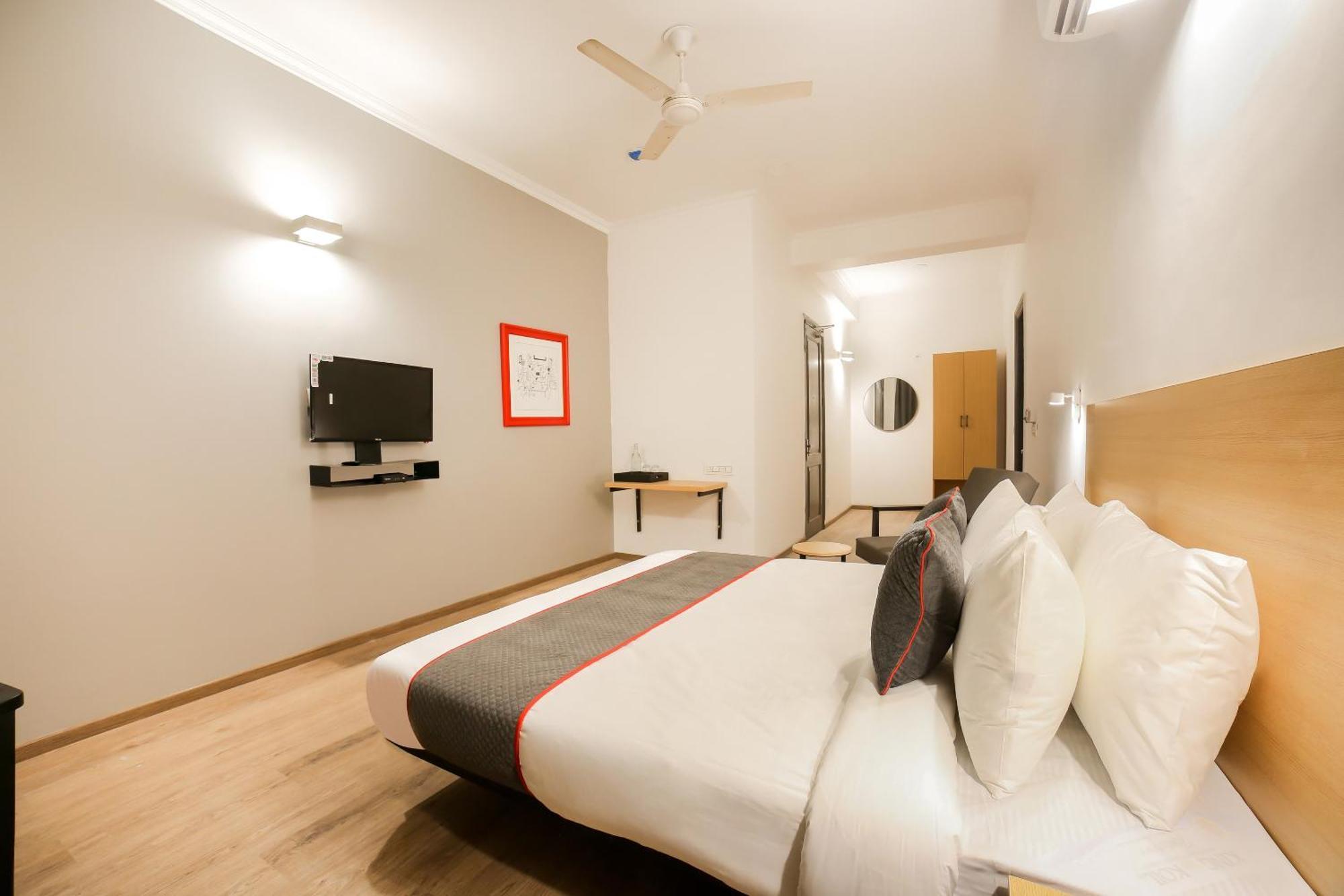 גורגאון Townhouse 330 Dlf Phase-2 Near Leisure Valley Park מראה חיצוני תמונה