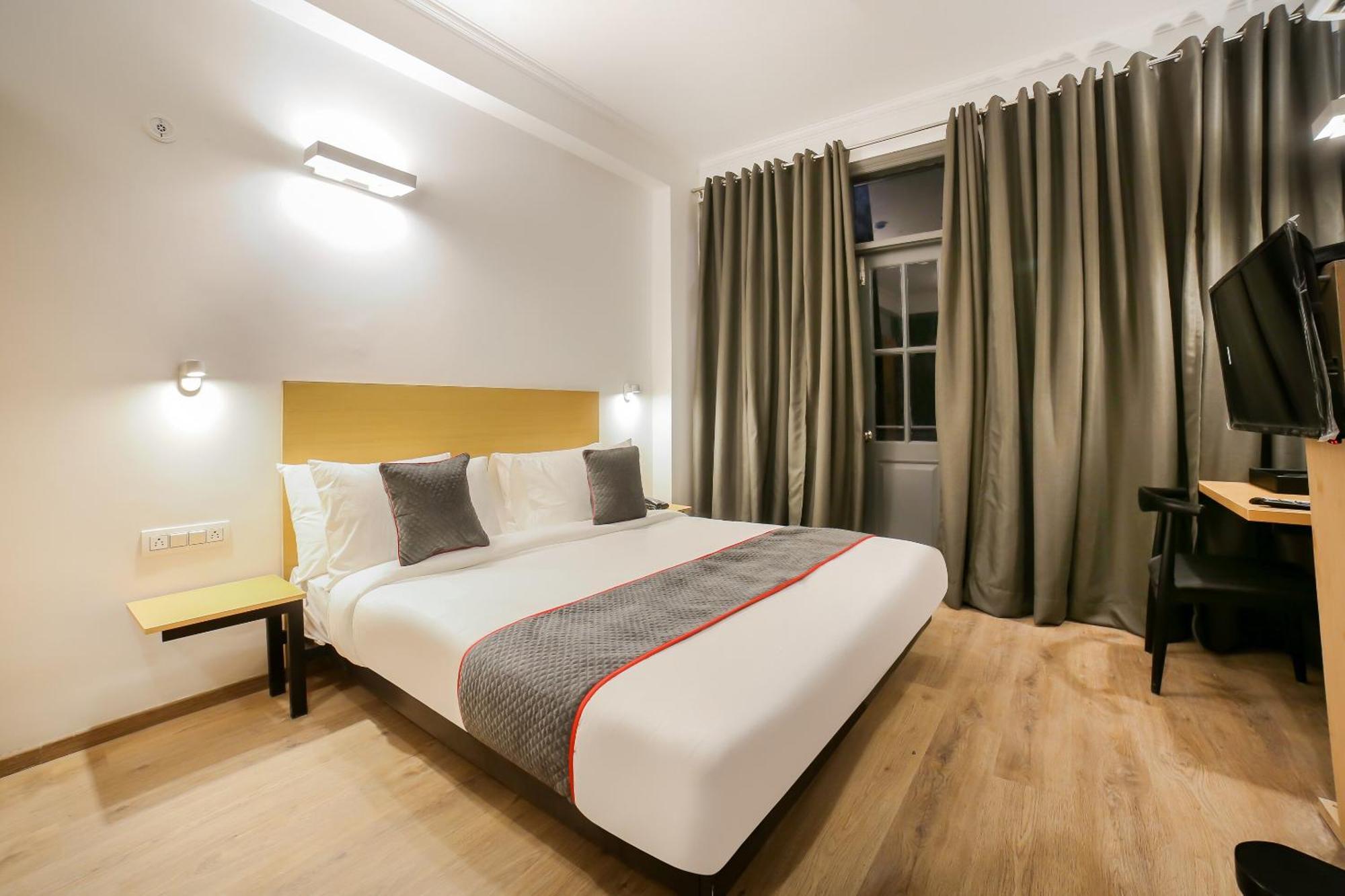 גורגאון Townhouse 330 Dlf Phase-2 Near Leisure Valley Park מראה חיצוני תמונה