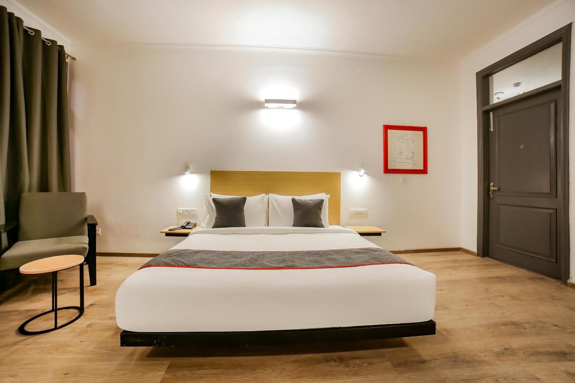 גורגאון Townhouse 330 Dlf Phase-2 Near Leisure Valley Park מראה חיצוני תמונה