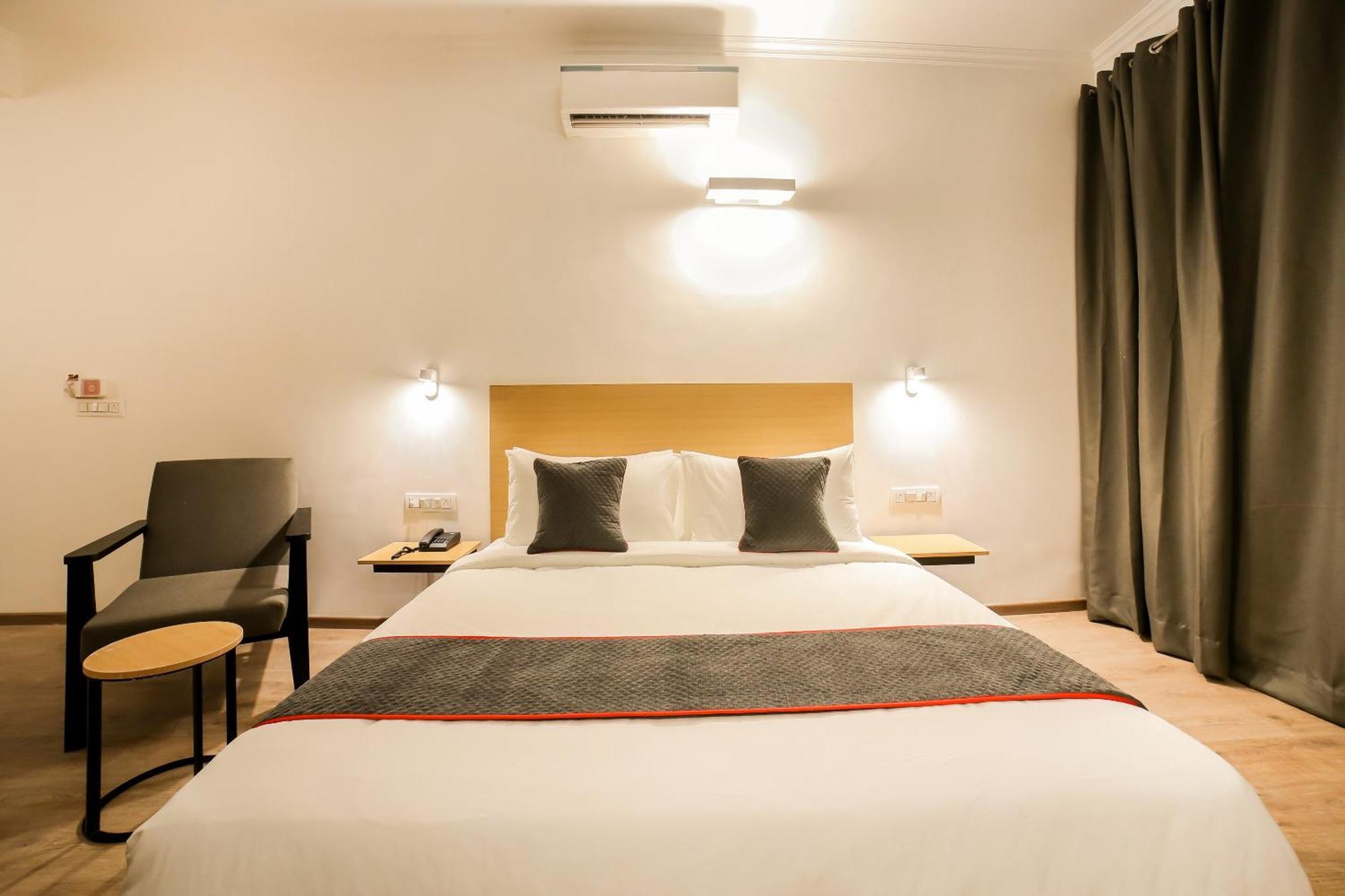 גורגאון Townhouse 330 Dlf Phase-2 Near Leisure Valley Park מראה חיצוני תמונה